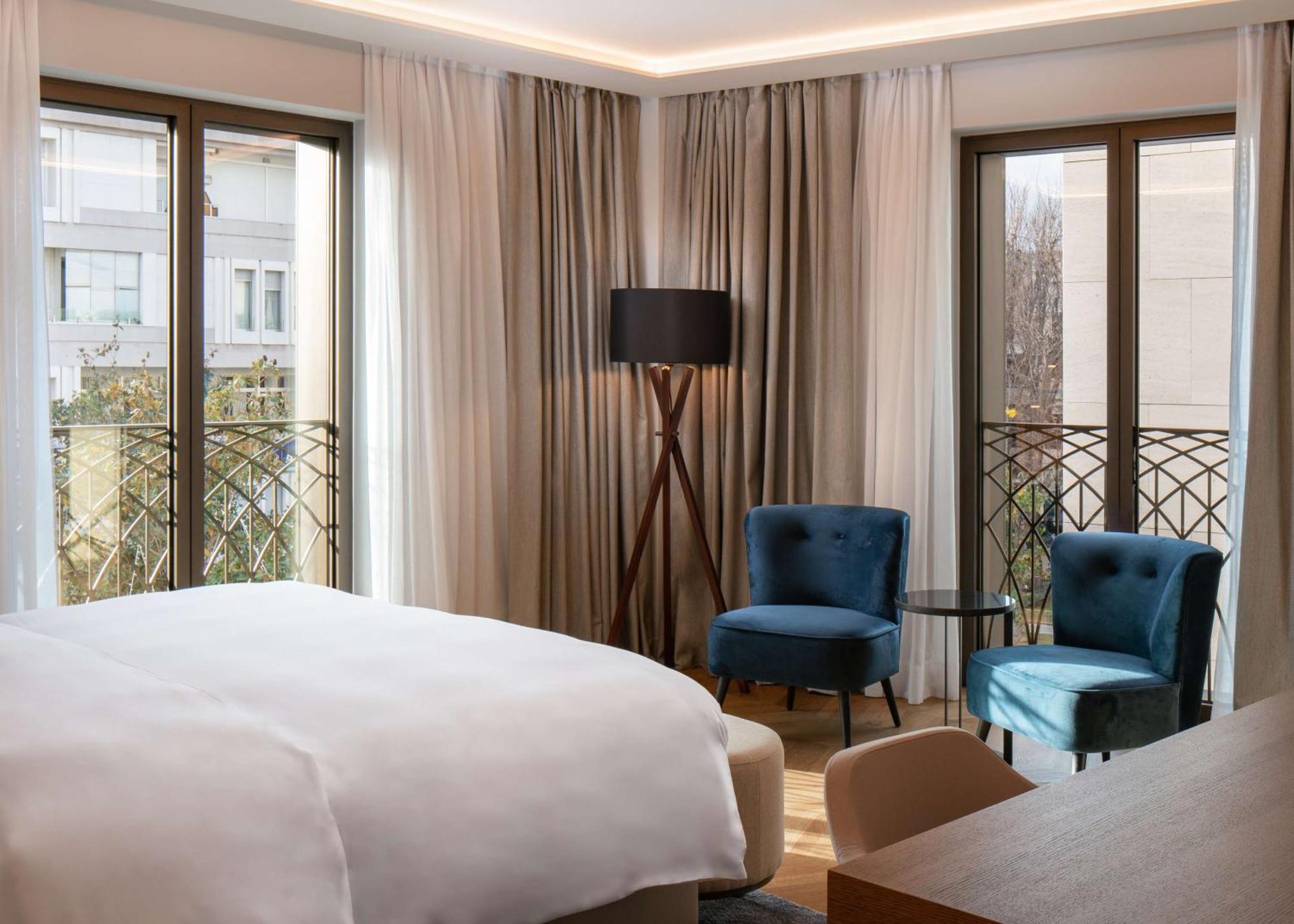 Radisson Collection Hotel, Magdalena Plaza Sevilla Exteriör bild Deluxe room